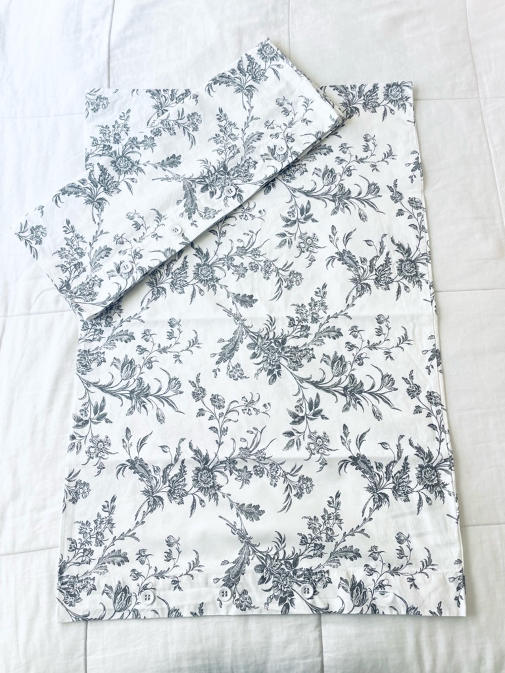 Vintage IKEA Alvine Kvist Pillowcases Cotton White & Gray Toile Standard Sz